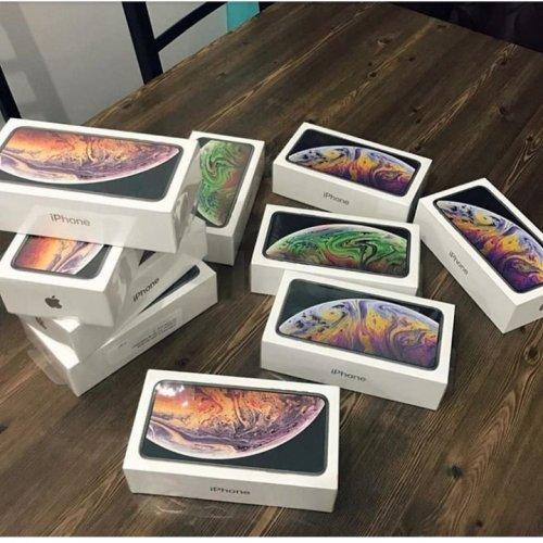 Apple iPhone XS Max iPhone XS 530 EUR WhatsApp +447841621748 Samsung S10+ S10 S10e i inne